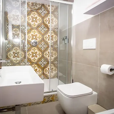 Ht Leo's Island * Προτσίντα